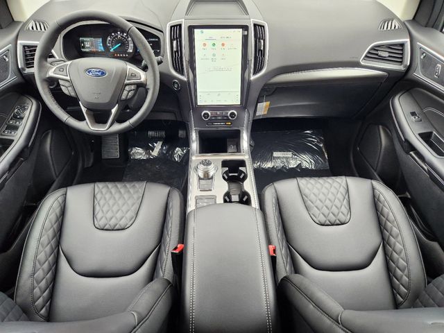 2024 Ford Edge Titanium 26