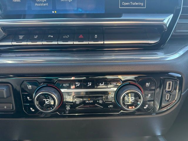 2024 Iridescent Pearl Tricoat Chevrolet Silverado 2500HD High Country 4X4 Truck