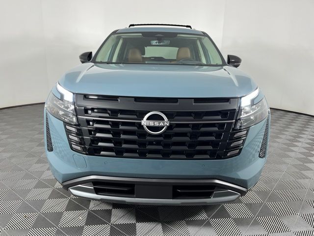 New 2026 Green Nissan Platinum image 3