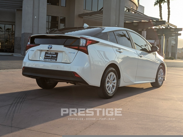 2019 Toyota Prius LE 6