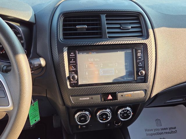 Used 2019  Mitsubishi 2.0 ES image 17