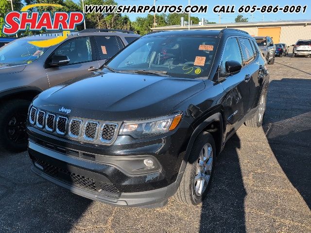 Diamond Black Crystal Pearlcoat 2023 Jeep Compass SUV / Crossover Four-Wheel Drive 8-Speed Automatic
