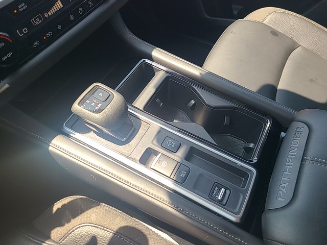 Used 2024 Nissan Pathfinder SUV