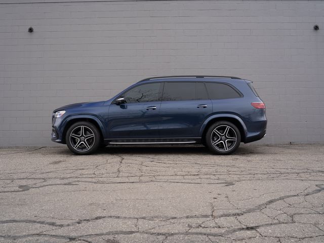Used 2024  Mercedes-Benz GLS 450 image 2