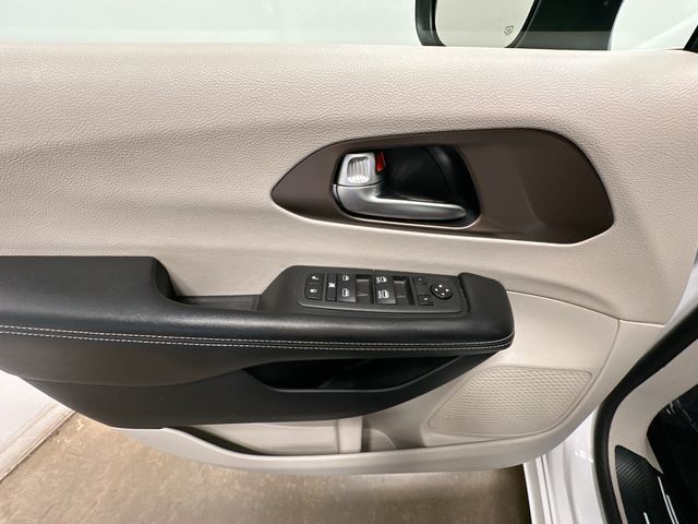 2022 Chrysler Voyager LX White at Phil Fitts Ford