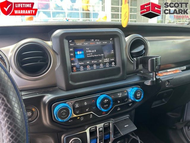 Billet Silver Metallic 2020 Jeep Gladiator Pickup Truck Four-Wheel Drive 8-Speed Automatic