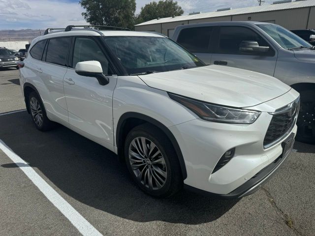 2021 Toyota Highlander Platinum 3