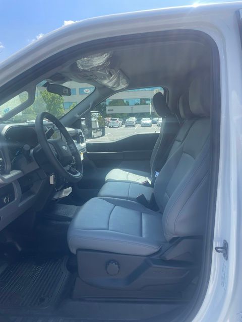 2025 Ford F-550 Super Duty 