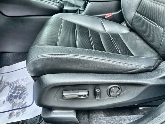Certified Used 2024 White Honda EX-L image 16