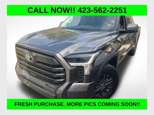 2023 Toyota Tundra SR5 CrewMax Cab 4WD