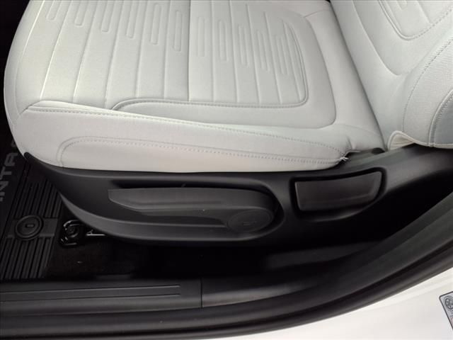 2025 Hyundai Santa Cruz SE photo