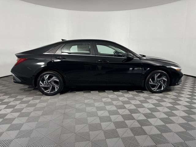 New 2025 Hyundai Elantra Hybrid For Sale in Indianapolis, IN