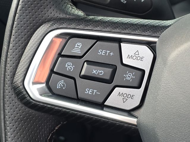 2024 Ford Mustang EcoBoost Premium:B02185