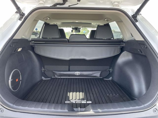 Used 2026 Beige Toyota XLE image 8