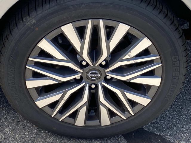 Used 2024 Silver Nissan 2.5 SV image 9
