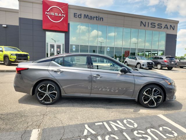 Gray (Gun Metallic) 2026 Nissan Altima Sedan Front-Wheel Drive Continuously Variable Transmission
