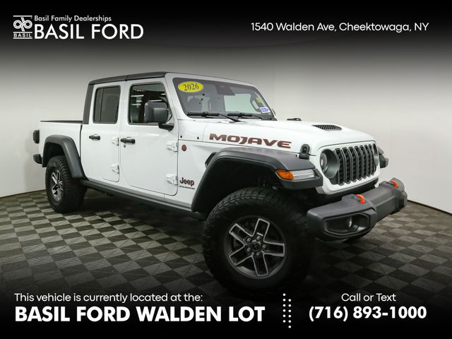 Bright White Clearcoat 2026 Jeep Gladiator Pickup Truck Four-Wheel Drive 8-Speed Automatic