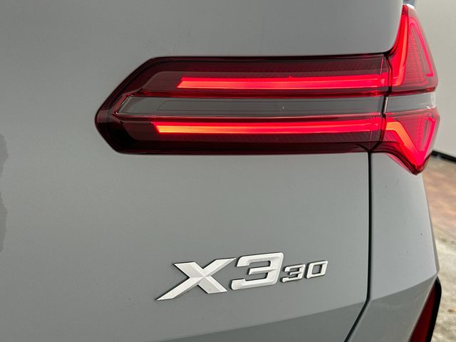 2025 BMW X3  34