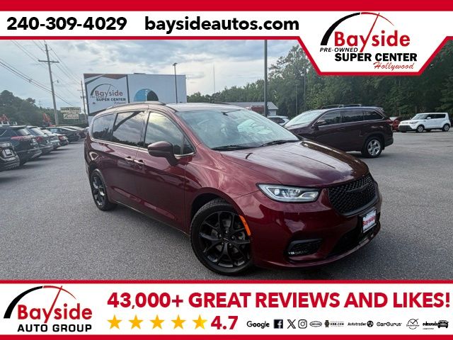Velvet Red Pearlcoat 2022 Chrysler Pacifica Minivan Front-Wheel Drive 9-Speed Automatic