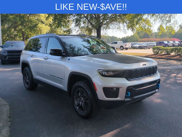 Used 2025 Silver Jeep Trailhawk 4xe image 7