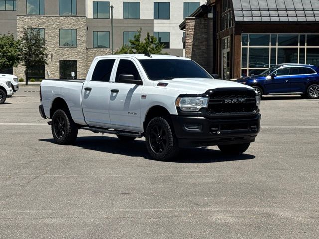 Bright White Clearcoat 2022 RAM 2500 Pickup Truck Four-Wheel Drive 8-Speed Automatic