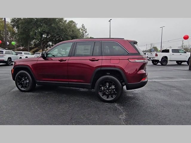 2026 Jeep Grand Cherokee Altitude 4x4