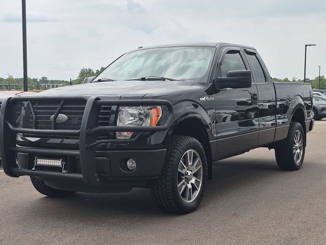 Tuxedo Black Metallic 2014 Ford F-150 Pickup Truck Four-Wheel Drive 6-Speed Automatic