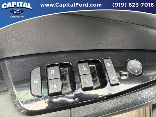 Used 2025 Black Kia EX image 21