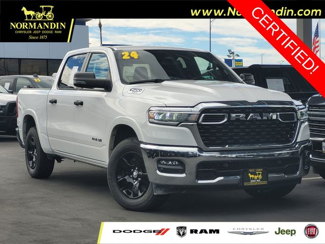 Bright White Clearcoat 2025 RAM 1500 Pickup Truck Four-Wheel Drive 8-Speed Automatic