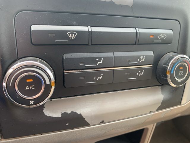 2016 Nissan Frontier SV photo