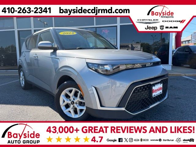 Steel Gray 2024 Kia Soul SUV / Crossover Front-Wheel Drive Continuously Variable Transmission