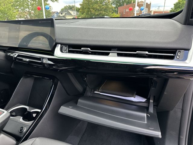 Used 2023 Black BMW xDrive28i image 31