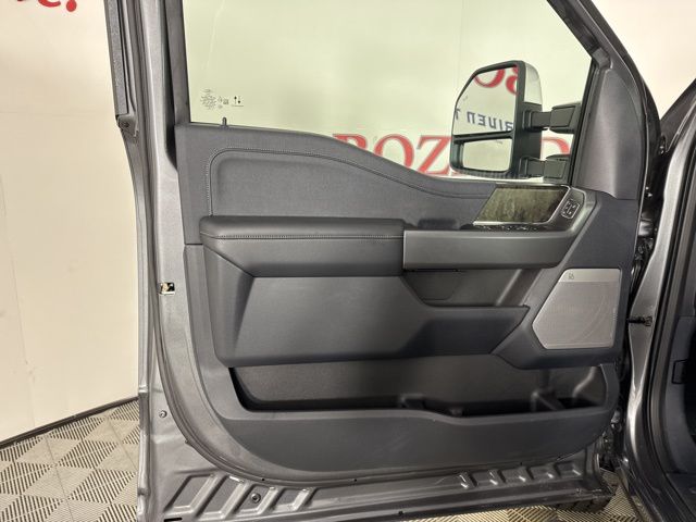 2025 Carbonized Gray Metallic Ford F-250SD Lariat 4X4 Truck