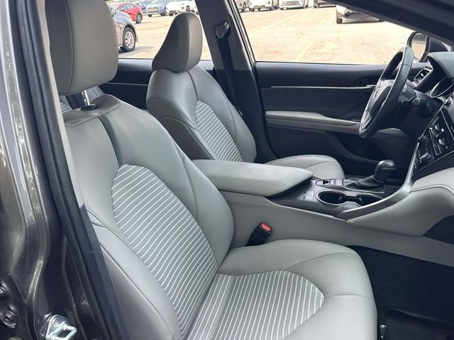 Used 2022 Gray Toyota SE image 13