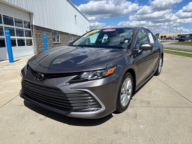 Used 2023 Gray Toyota LE image 3