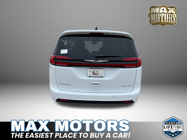 2024 Chrysler Pacifica Limited 8