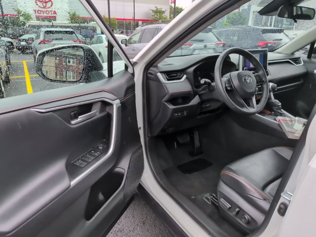Used 2024 White Toyota Adventure image 10