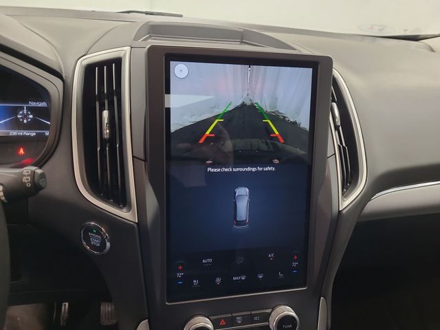 2022 – Ford – Edge