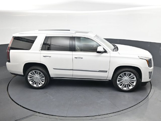 Used 2017 White Cadillac Platinum Edition image 20