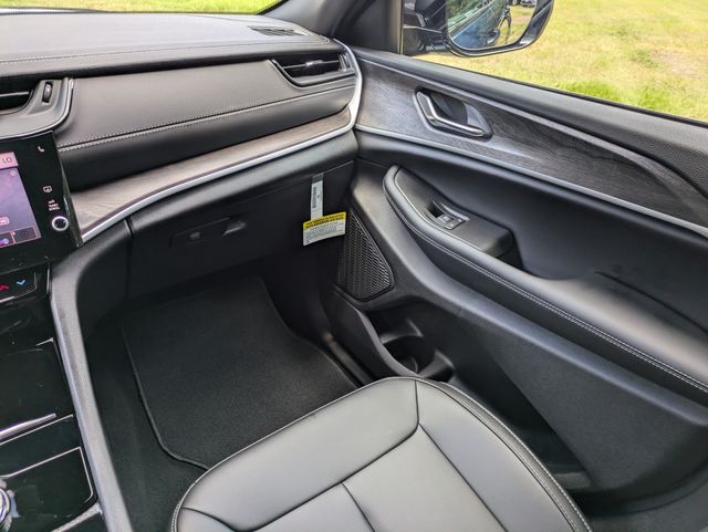 2026 Jeep Grand Cherokee Limited 4x2