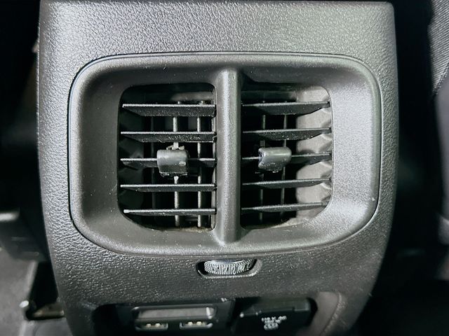 Thumbnail: 2019 Jeep Cherokee - 26