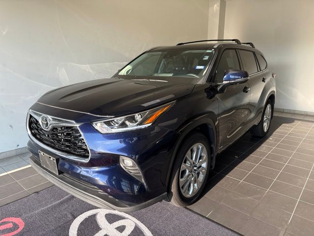 2026 Toyota Highlander Hybrid Limited  at Don McGill Toyota