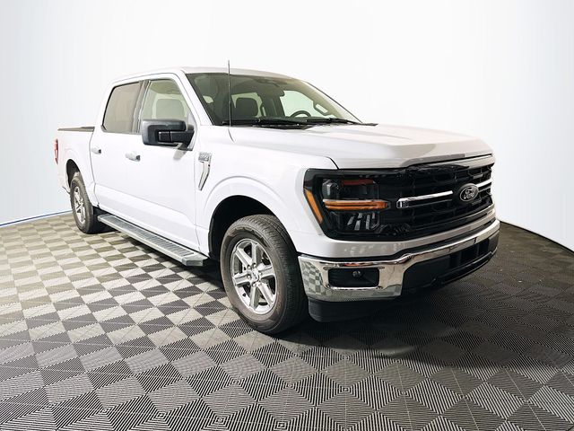 White Metallic 2025 Ford F-150 XLT SuperCrew RWD Pickup Truck 4X2 Automatic