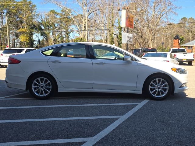2017 Ford Fusion SE:168087B