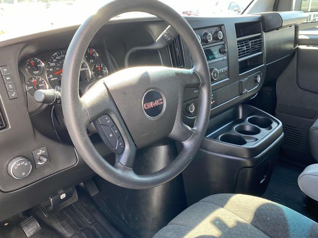 2022 GMC Savana 2500 Work Van 18