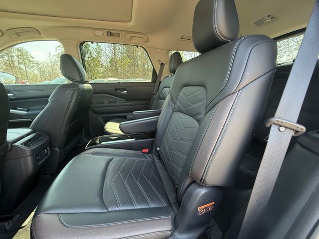 Used 2023 Nissan Pathfinder SUV