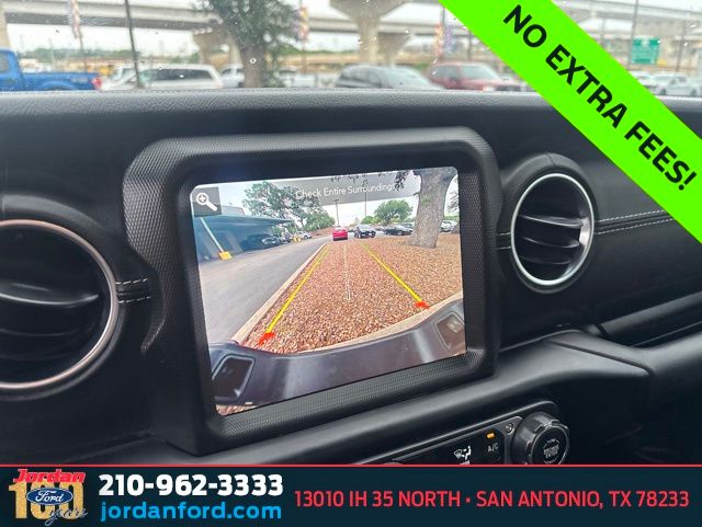 Used Car 2022 Jeep Gladiator  Overland For Sale Under $35,000 In San Antonio, Texas