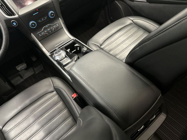 Used 2020 White Ford SEL image 26