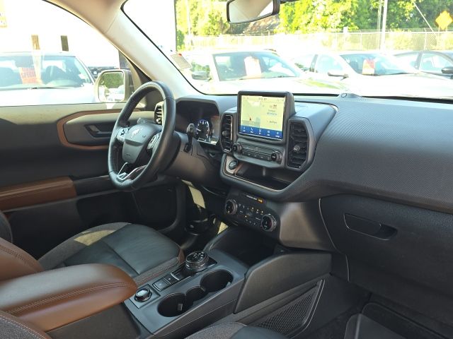 2022 Ford Bronco Sport Outer Banks:B02401