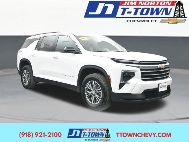 Summit White 2025 Chevrolet Traverse SUV / Crossover Four-Wheel Drive 8-Speed Automatic